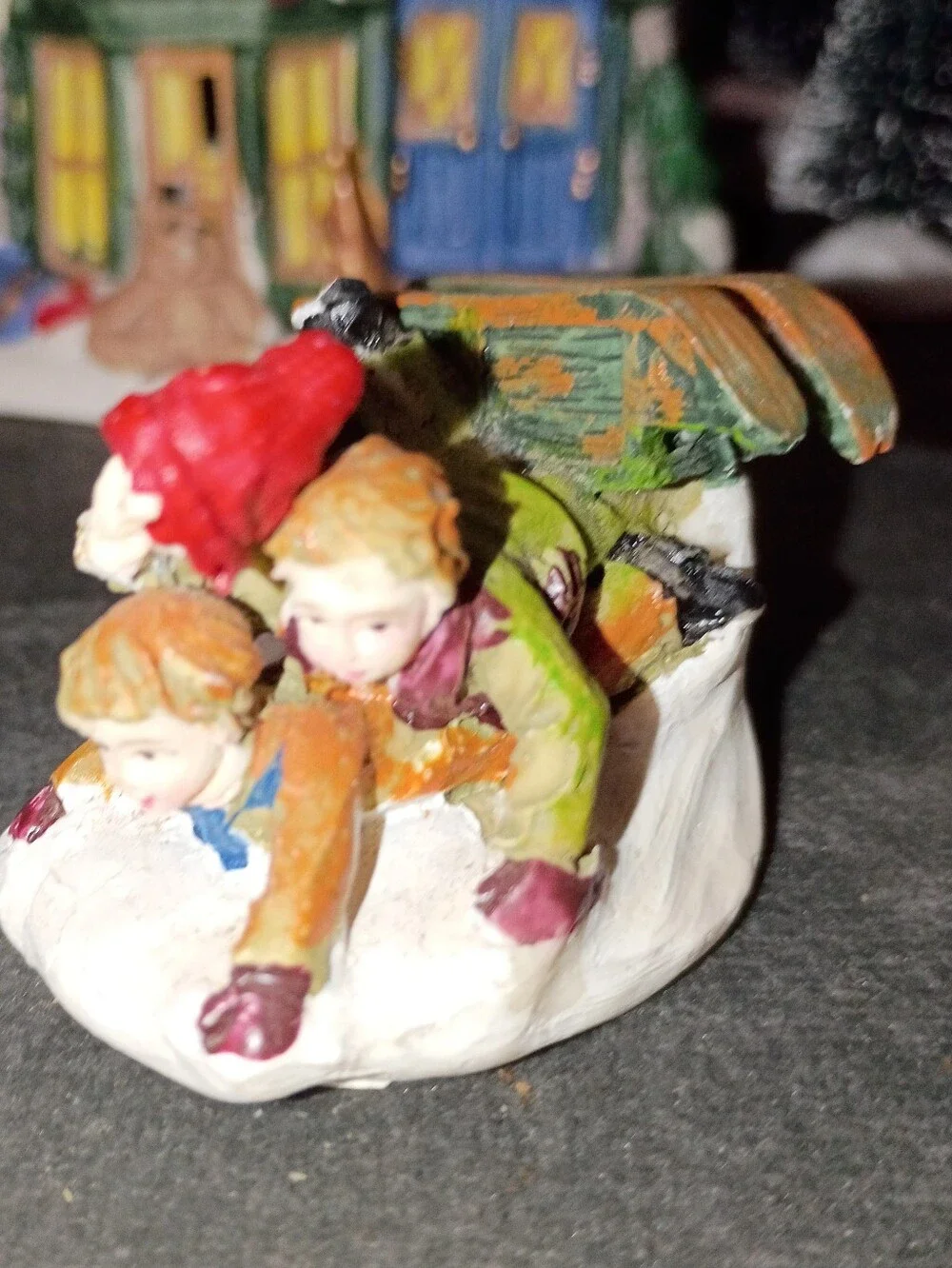 Ceramic Christmas Village 3 Buildings, 3 Figures, 7 Trees And 2 Benches EUC